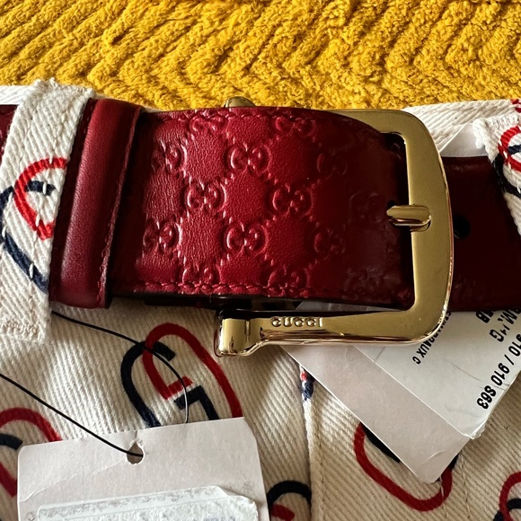 Authentic GUCCI belt - Picture 3 of 7